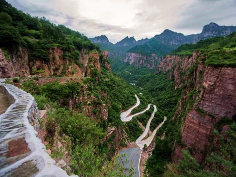 Tour Ciclismo Aventura por Las Carreteras Túneles en China
	